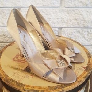 Nina Metallic Gold Satin Open Toe Shoe Size 39
